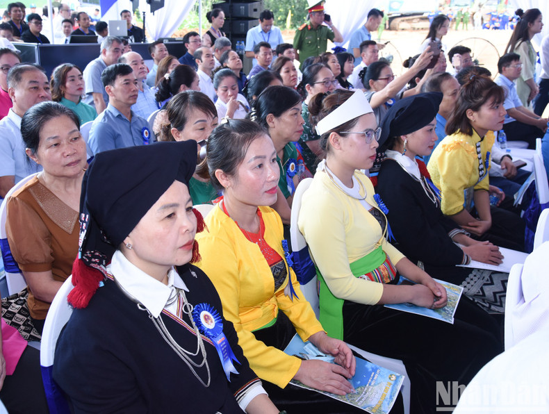 A representative of the public speaks at the event.