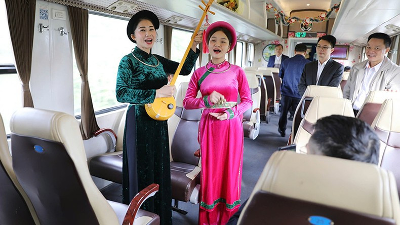 A Then performance on the train.