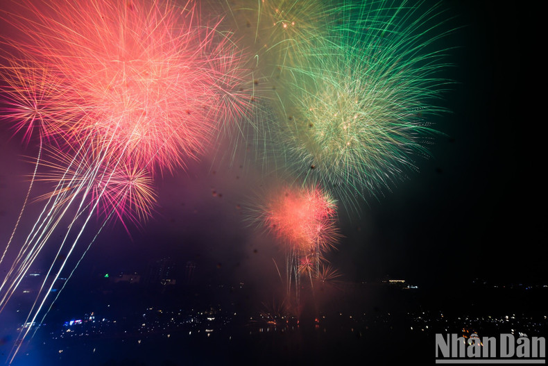 Fireworks were seen from the top of the Hanoi Post Office building. Fireworks were seen from the top of the Hanoi Post Office building.