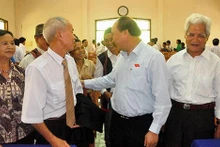 Politburo member Phuc meeting with Quang Nam voters