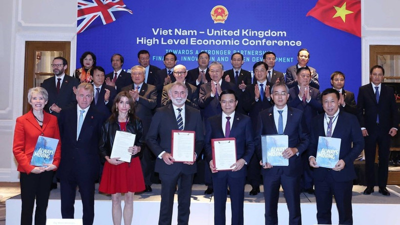 General Secretary of the Communist Party of Viet Nam To Lam at the signing ceremony of cooperation agreements between ministries, branches, localities and enterprises of Viet Nam and the UK (Photo: VNA)