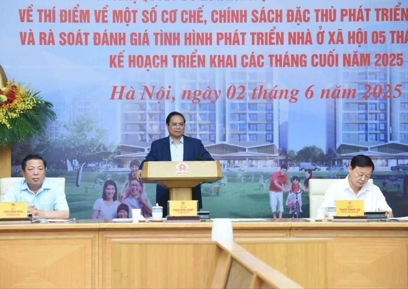 PM Pham Minh Chinh addresses the meeting. (Photo: Tran Hai)