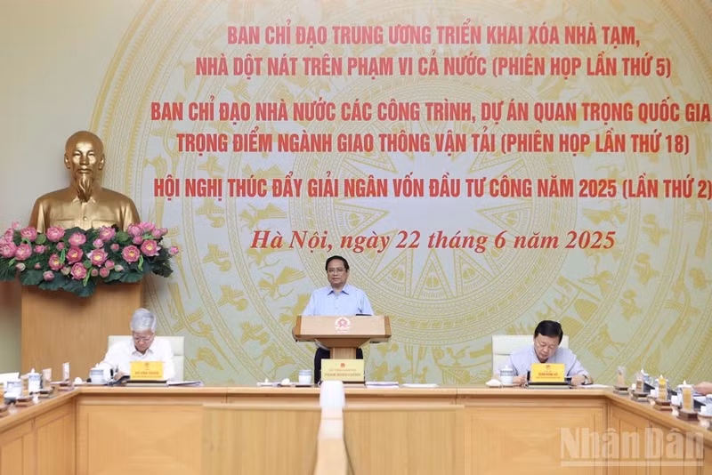 PM Pham Minh Chinh speaks at the conference. (Photo: Tran Hai)