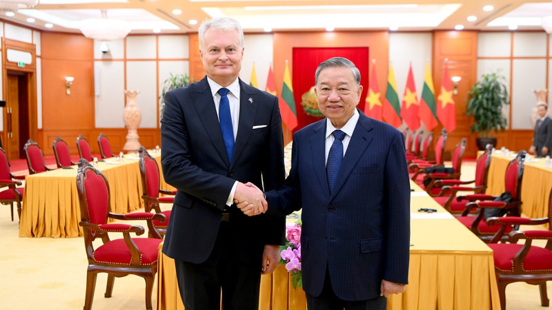 General Secretary To Lam and Lithuanian President Gitanas Nauseda. (Photo: Dang Khoa)