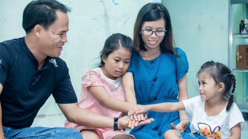 Population experts advise young families to have two children.