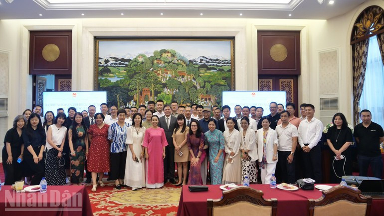 Delegates at the conference pose for a photo.