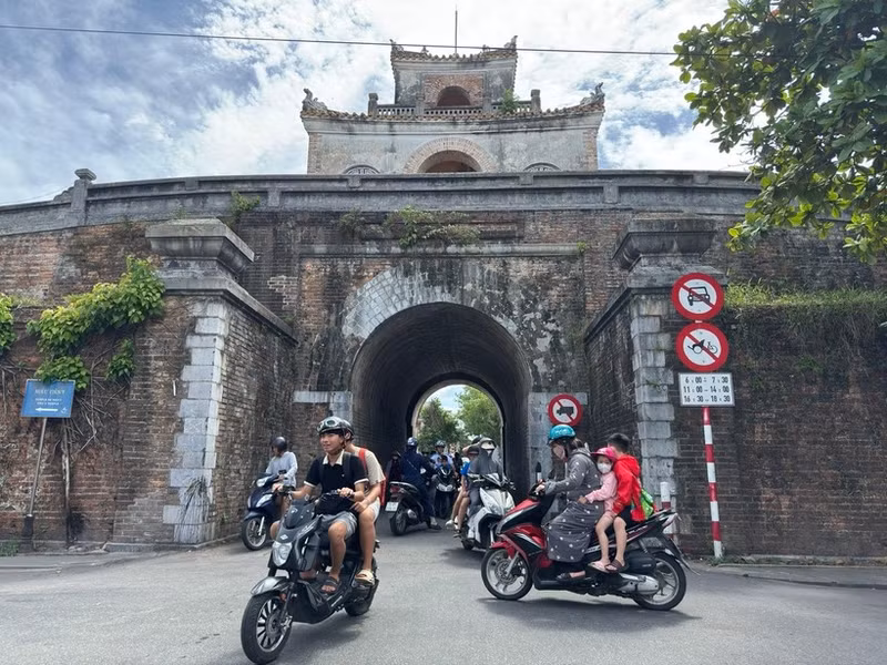 Transport bottlenecks at the Imperial City should be resolved soon.