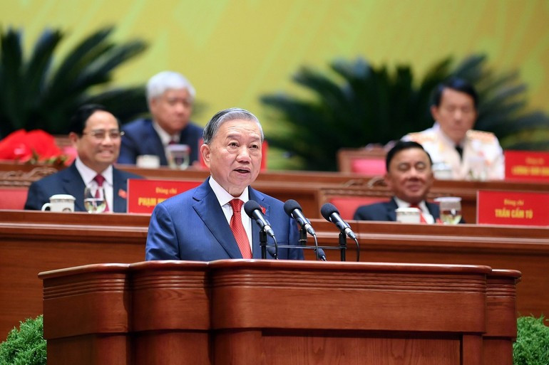 Party General Secretary To Lam delivers his closing address to the 14th National Party Congress.