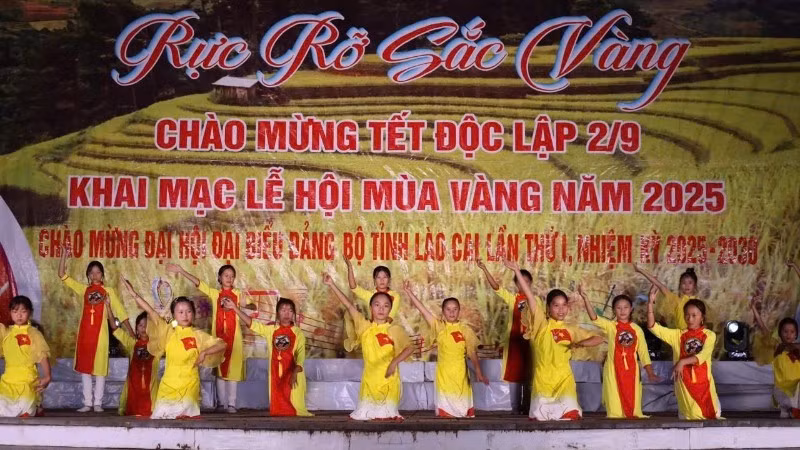 Golden Season Festival 2025 in Mu Cang Chai Commune.
