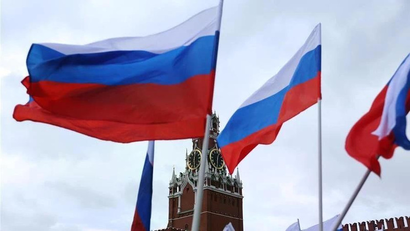 Leaders extend congratulations on Russia Day