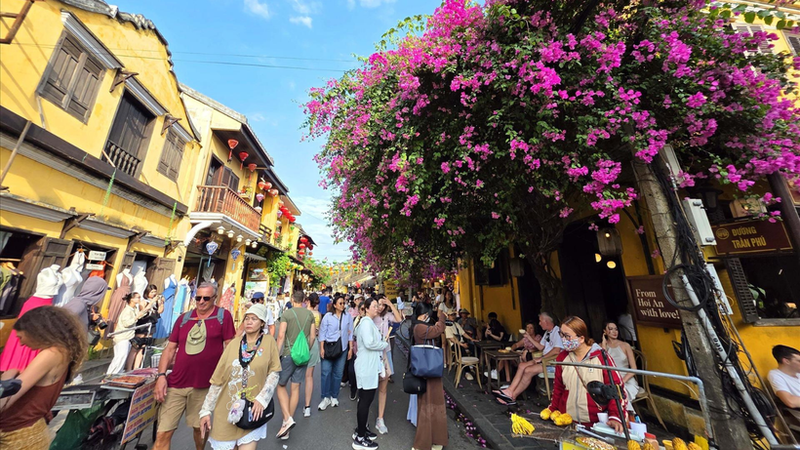 Hoi An is a popular destination among foreign visitors to Viet Nam.