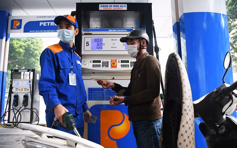 Petrol prices up slightly, diesel price dips