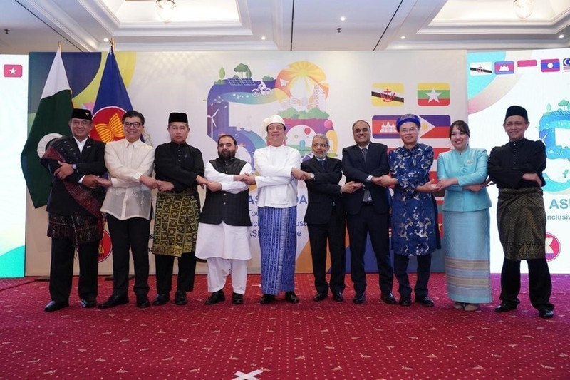 ASEAN ambassadors and Pakistani officials (Photo: Vietnamese Embassy in Pakistan) 