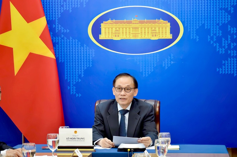 Acting Foreign Minister Le Hoai Trung (Photo: VNA) 
