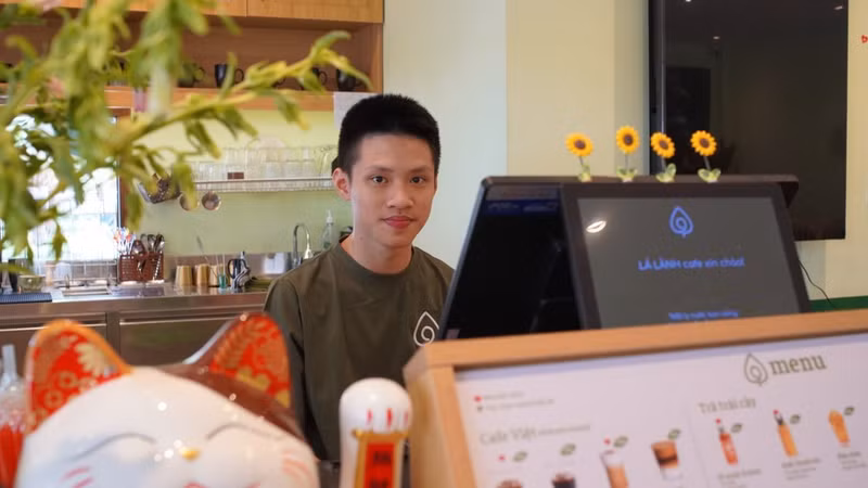 “Working at La Lanh makes me very happy,” says H.M.H.