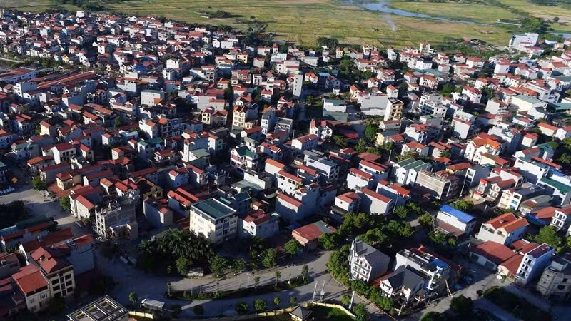A rural community in Ha Noi's Dong Anh District.