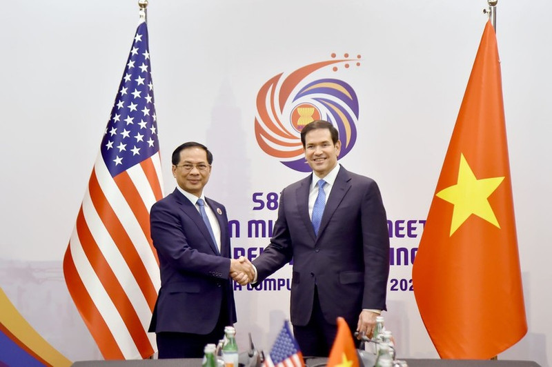 Vietnamese Deputy Prime Minister and Minister of Foreign Affairs Bui Thanh Son and US Secretary of State Marco Rubio. (Photo: VNA)
