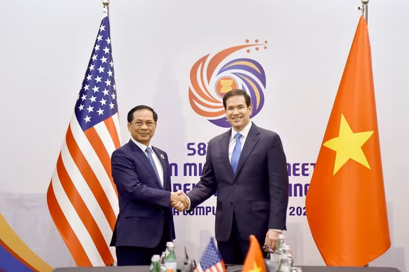 Vietnamese Deputy Prime Minister and Minister of Foreign Affairs Bui Thanh Son and US Secretary of State Marco Rubio. (Photo: VNA)