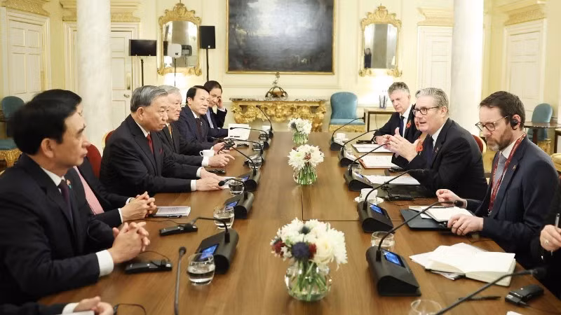 At the talks between UK Prime Minister Keir Starmer and General Secretary of the Communist Party of Viet Nam Central Committee To Lam. (Photo: VNA)