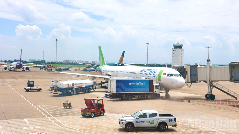 The number of passengers in the first six months of 2025 rose 9.1% over the same period last year.