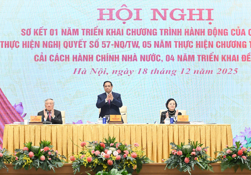 Prime Minister Pham Minh Chinh chairs the conference reviewing the implementation of Resolution No. 57-NQ/TW on breakthroughs in science and technology development, innovation and digital transformation. (Photo: Tran Hai)