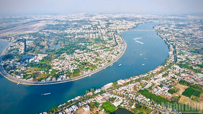 Dong Nai is redeveloping its urban space along the Dong Nai River.