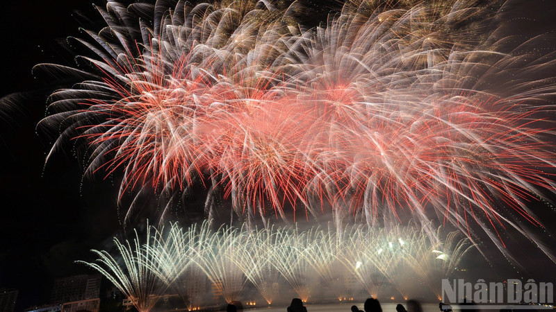 The Da Nang International Fireworks Festival in 2025. (Photo: Cong Vinh)