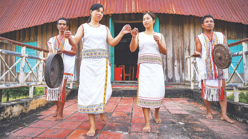 As livelihoods are improved, traditional culture is actively preserved. (Photo: Thanh Dat)