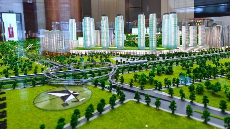 A model of the Tien Xuan smart urban area, one of Ha Noi’s pilot smart city developments designed to connect with and support the Hoa Lac Hi-Tech Park.