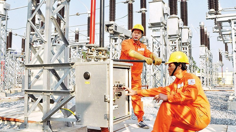 The resolution affirms the state sector as a particularly important component of the socialist-oriented market economy. (Photo: Hai Nam)