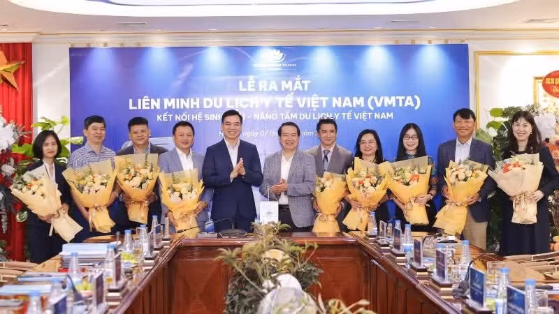 The launch of the Viet Nam Medical Tourism Alliance.