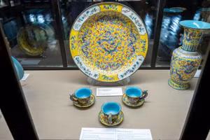 Artifacts are displayed at the exhibition (Photo: thanhnien.vn)