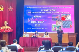 Overview of the launching ceremony.
