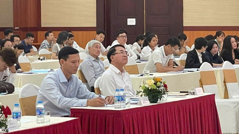 Delegates attending the workshop on the role of copyright protection in the development of a number of cultural industry sectors. 31-10-b3.jpg
