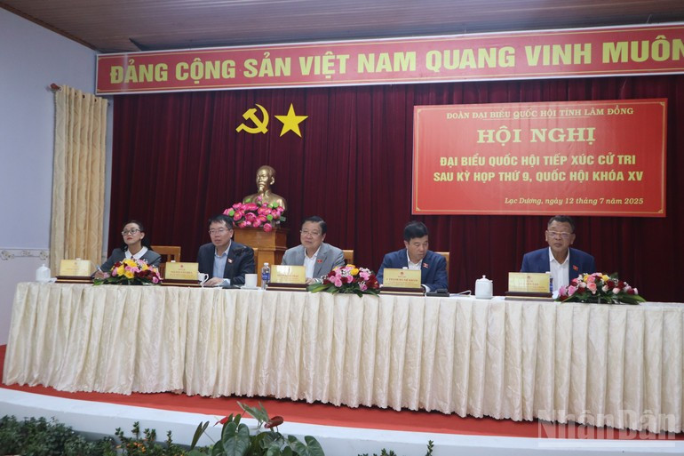 Delegation No. 2, National Assembly Delegation of Lam Dong Province. 13-7-cutri2.jpg