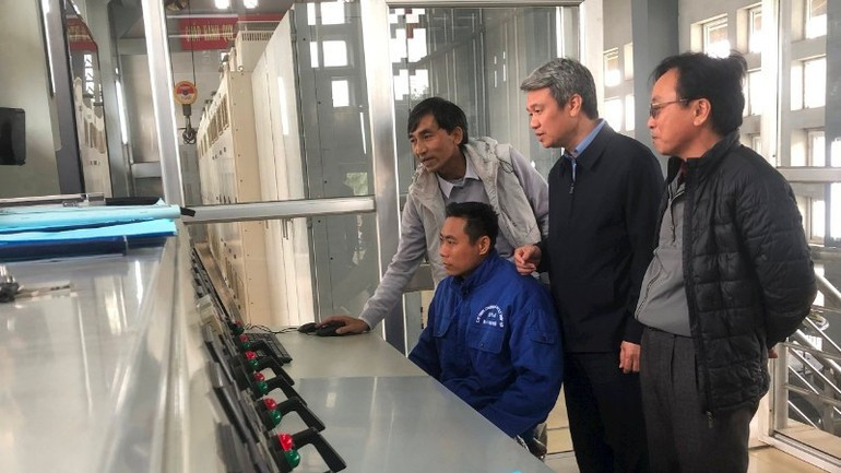 Thanks to the effective support of digital transformation, forecasting and early warning of natural disasters are becoming increasingly effective, helping ministries, departments, branches, and localities have sufficient information to direct, operate, and minimise risks caused by natural disasters. 21-7-chuyendoi2.jpg