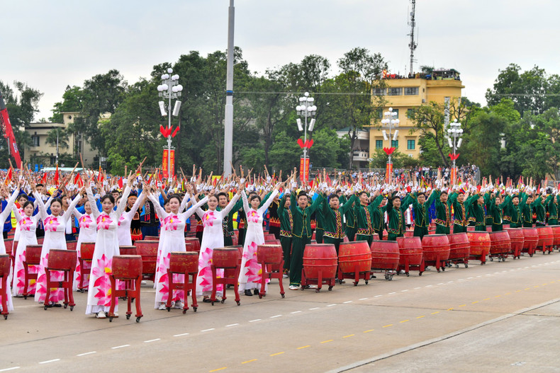 The rehearsal of art performances at Ba Dinh Square. 30-8-a3.jpg