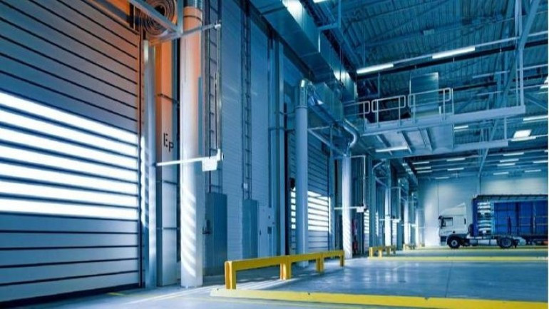 Viet Nam has also emerged as a destination for data real estate and warehouses in the region. (Photo: NDO) 15-8-bds2.jpg