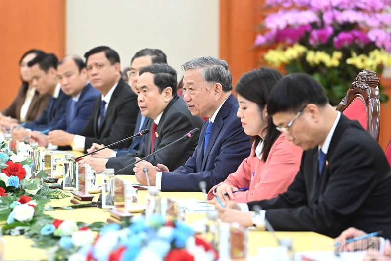 General Secretary To Lam speaks at the reception. 29-9-tbt3.jpg