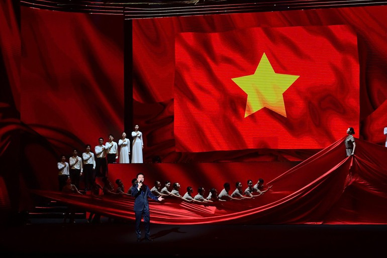 The Political Arts Programme entitled “Sao Doc Lap 2025” (Independence Star) uses Hologram, laser, and 3D LED technology. (Photo: BAO LONG) 29-9-vh-2.jpg