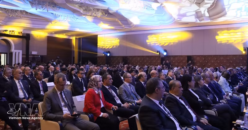Algerian officials, representatives of foreign embassies, and numerous global oil and gas companies attend the Bid Round. (Photo: VNA)