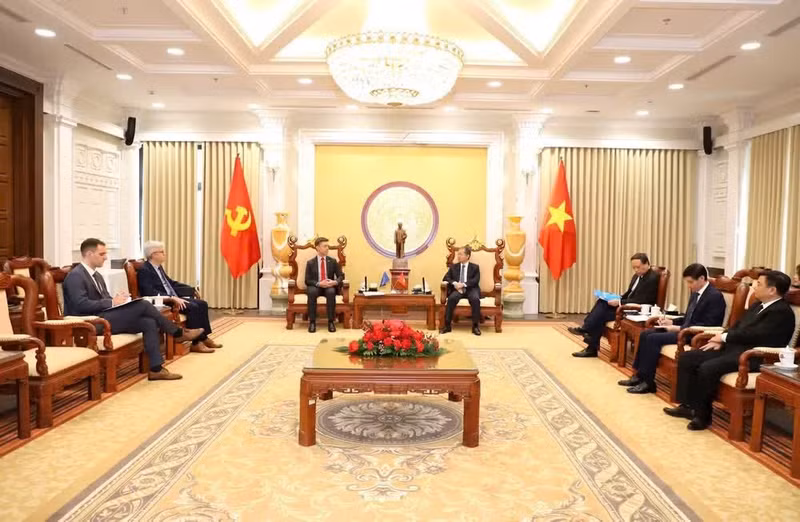 An overview of the meeting.
