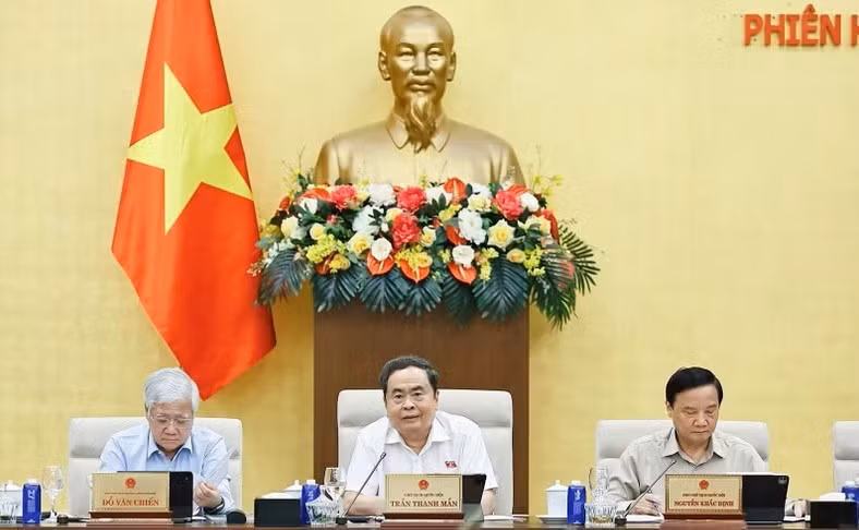 National Assembly Chairman Tran Thanh Man speaks at the second phase of the NA Standing Committee's fourth session. (Photo: VNA) 