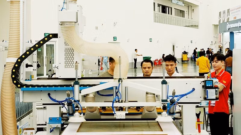 FDI is projected to continue increasing in high-tech manufacturing and processing industries.