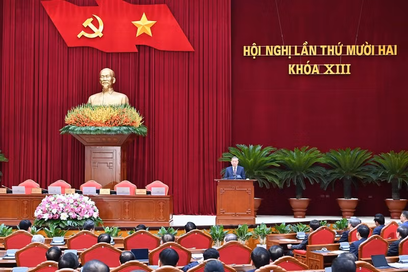 Party General Secretary To Lam speaks at the closing ceremony of the 13th Party Central Committee's 12th plenum (Photo: VNA)