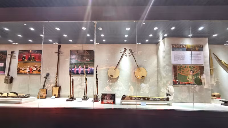 A corner of Vietnamese traditional instruments displayed at the Guangxi Museum of Ethnic Music. (Photo: Kim Linh)