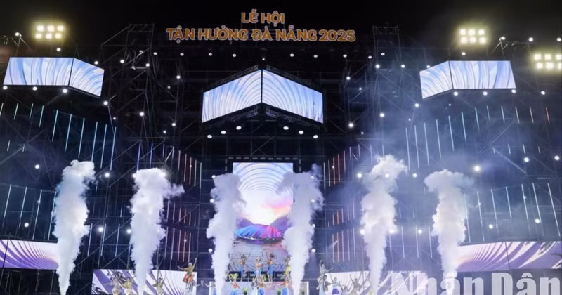 Enjoy Da Nang Festival 2025 opens. (Photo: Anh Dao)