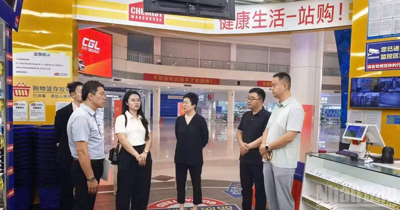 China hasne of the world's most developed cross-border e-commerce ecosystems. (Photo: Viet Nam E-Commerce and Digital Economy Agency) 