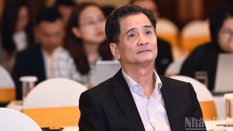 Dr Nguyen Van Dinh, Vice Chairman of the Viet Nam Real Estate Association and Chairman of the Viet Nam Association of Realtors