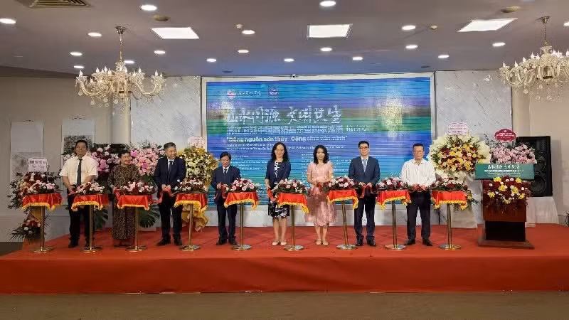 The opening ceremony of the exhibition. (Photo: Organising Committee)